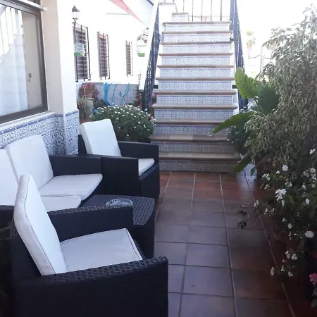 Vivienda Rural Alcazaba Kır Evi *